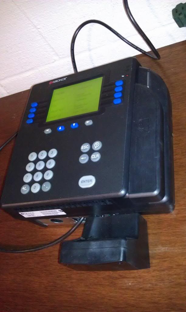 KRONOS TIME CLOCK 4500 DIGITAL BADGE SWIPE BIOMETRIC FINGER SCAN